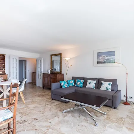 Sea View&gardens In *