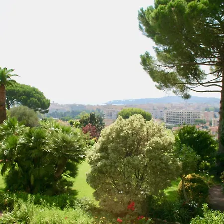 Sea View & Gardens In Apartment *