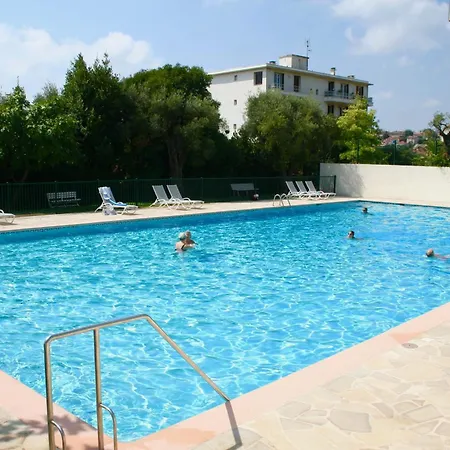 Sea View & Gardens In شقة *