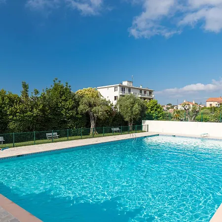 Sea View & Gardens In Apartment