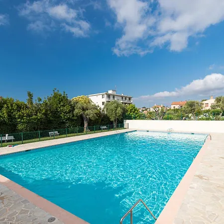 Apartment Sea View & Gardens In