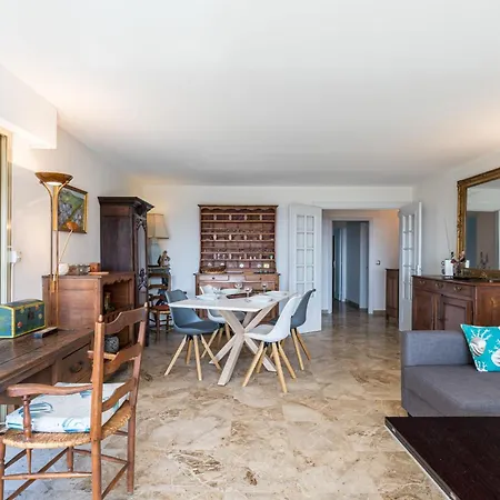 Sea View & Gardens In Apartment *