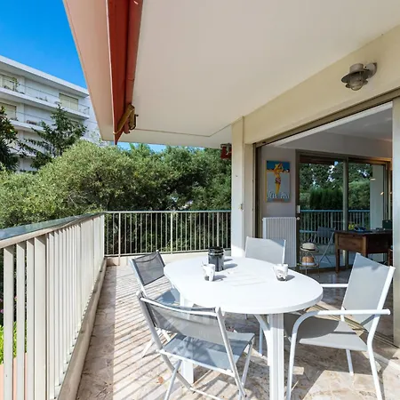 Apartment Sea View & Gardens In Antibes