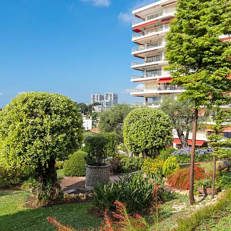 Sea View & Gardens In * Антіб