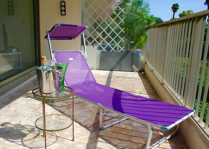 Апартаменты Sea View & Gardens In Антиб