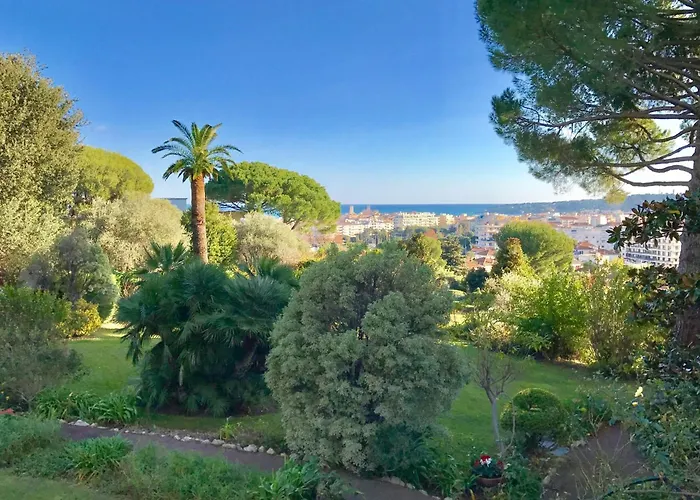 Апартаменты Sea View & Gardens In