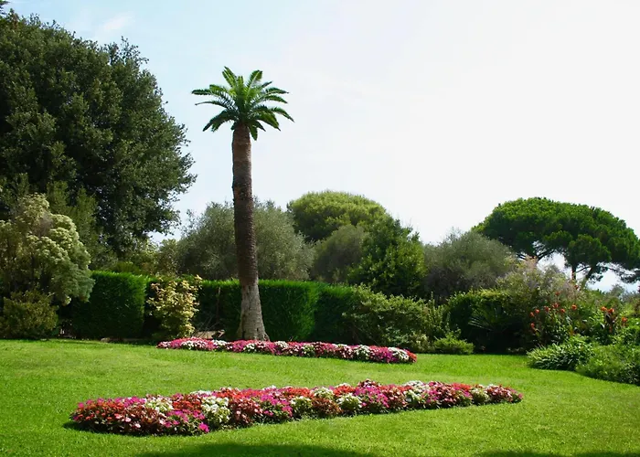 Sea View & Gardens In Апартаменты *