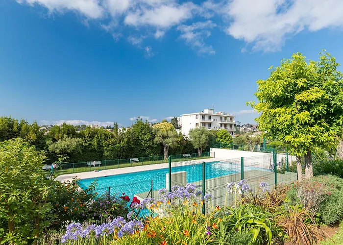 Апартаменты Sea View & Gardens In *