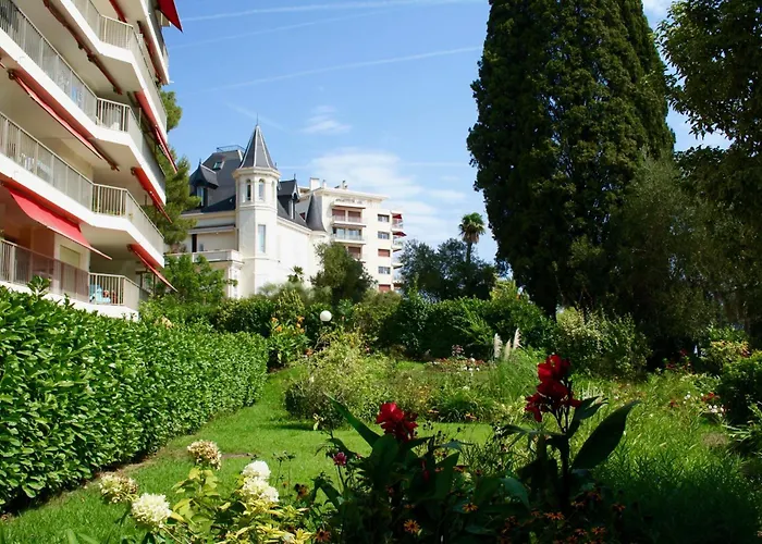 Sea View & Gardens In * Антиб