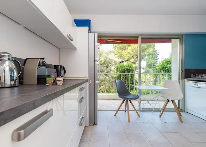 Апартаменты Sea View & Gardens In Антиб