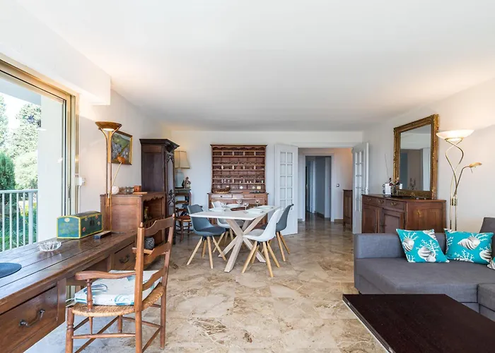 Sea View & Gardens In Апартаменты *