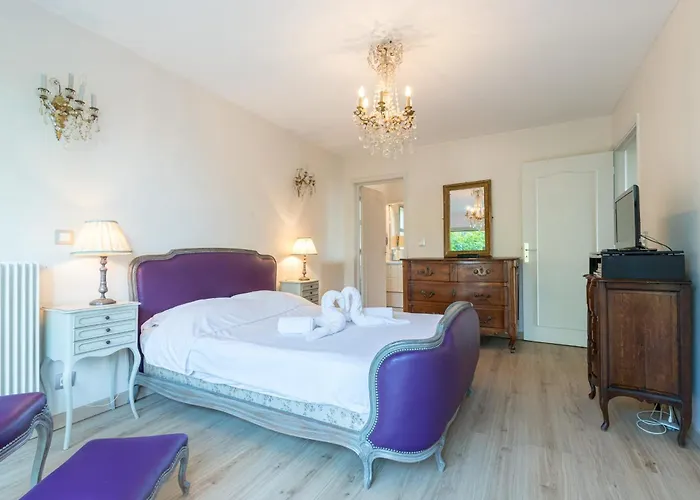 Sea View & Gardens In Антиб